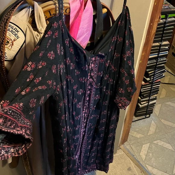 Dress, mid length - Picture 1 of 2